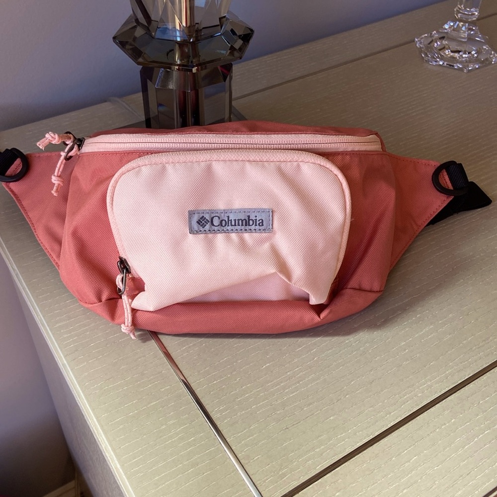 Columbia Two-Tone Crossbody Bag in Pink and Cream
